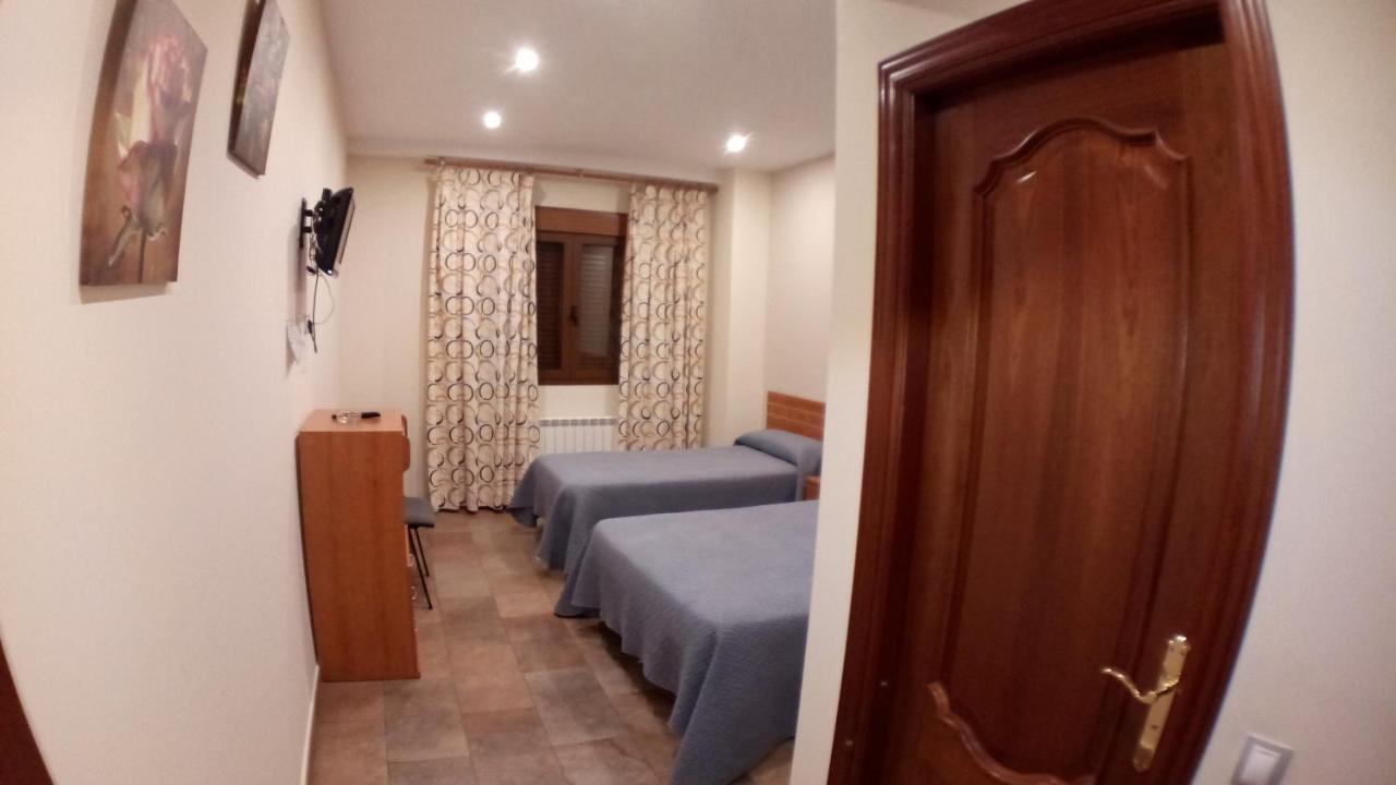 Hostal Venecia II Monzon Exterior photo